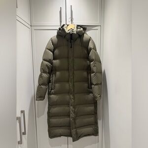 Women’s TNA Super Puff Long Green Coat